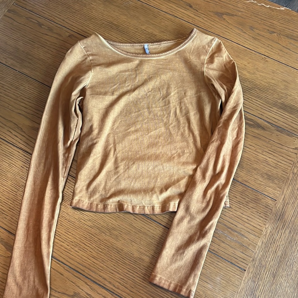 BKE Slightly cropped long sleeve